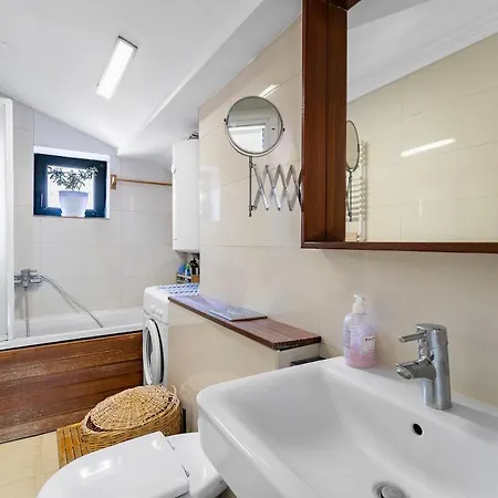 Appartement Design In The Heart Of *